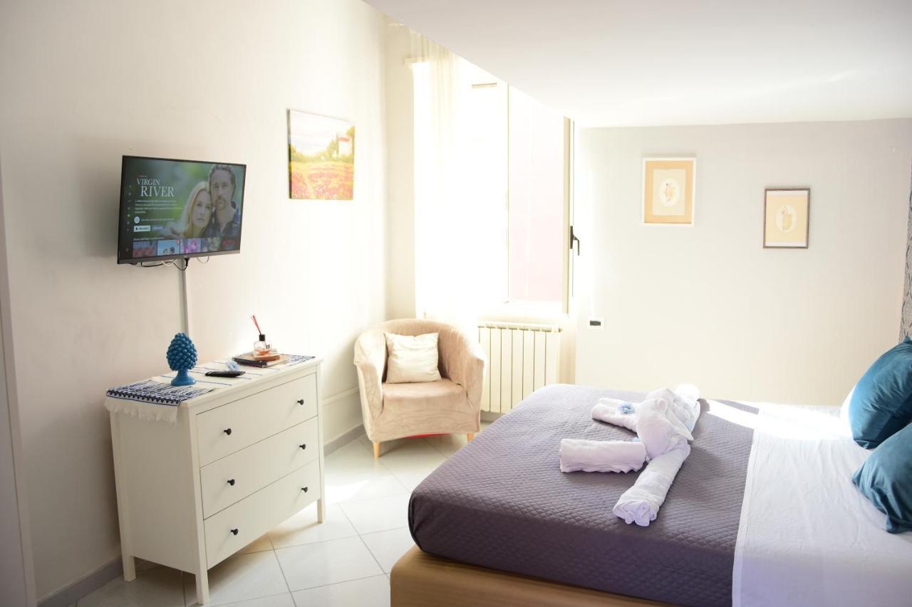 Scugnizzella Holiday House Apartment Napoli Exterior foto